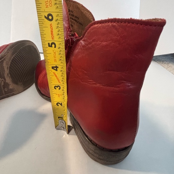 Woman’s Miz Mooz Red Leather zippered Ankle Boots size 9.5 - Picture 13 of 13
